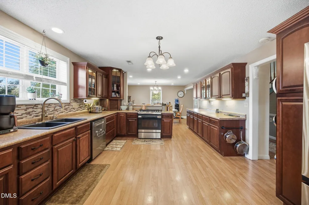 206 Third Avenue SE Taylorsville, NC 28681