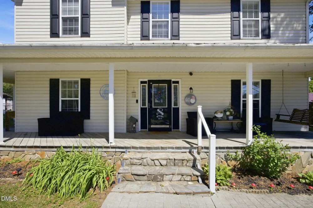 206 Third Avenue SE Taylorsville, NC 28681