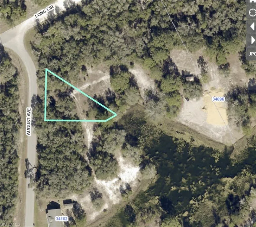 34132 August Avenue Webster, FL 33597