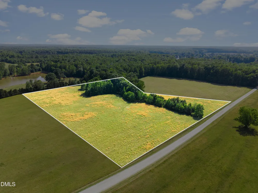 3 Deer Run Trail Hillsborough, NC 27278