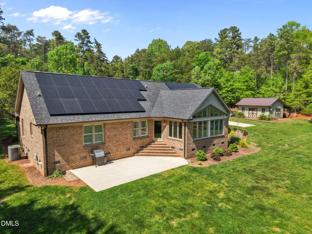 6788 Mcpherson Clay Road Liberty, NC 27298