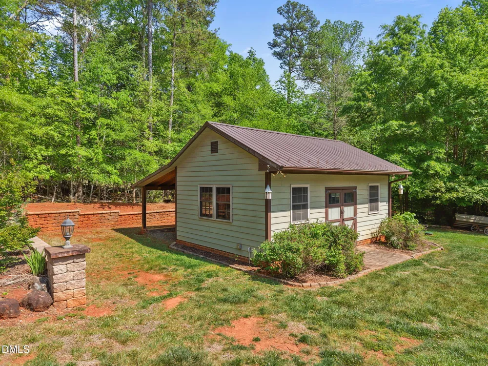 6788 Mcpherson Clay Road Liberty, NC 27298