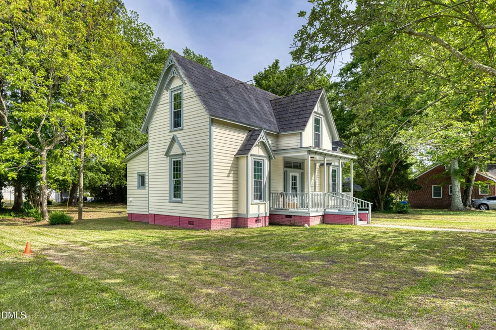 809 Church Street Scotland Neck, NC 27874