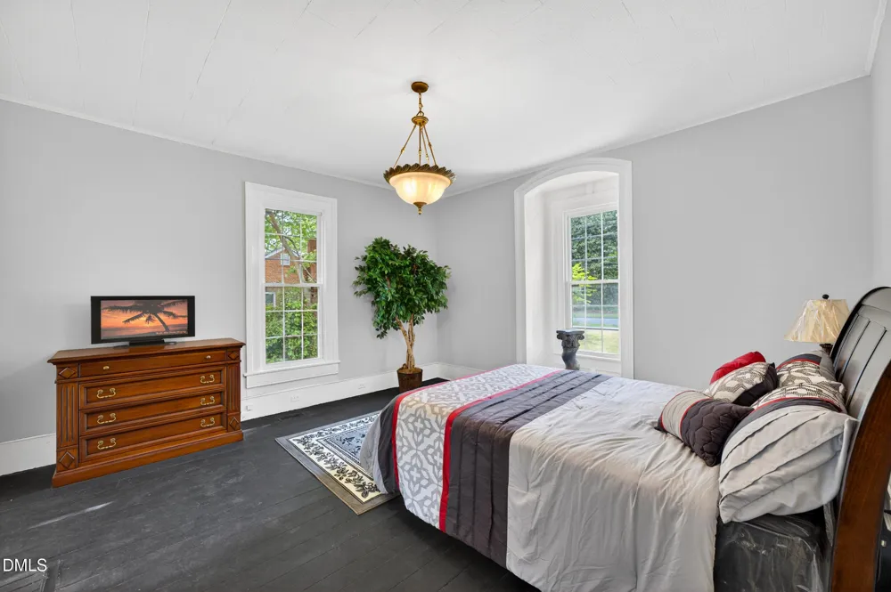 809 Church Street Scotland Neck, NC 27874