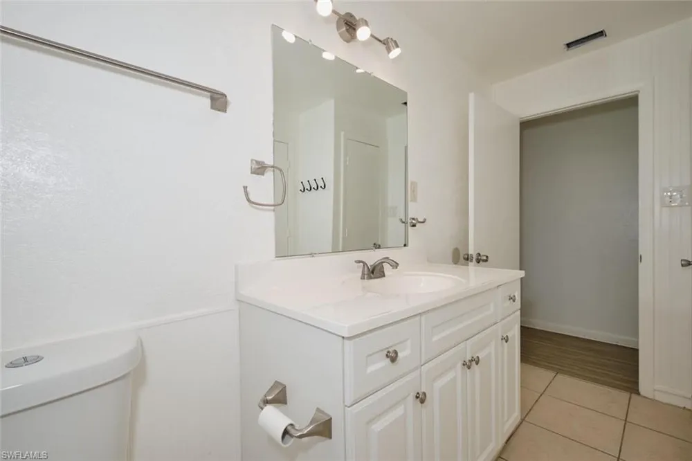 8678 County Rd 78 Fort Denaud, FL 33935