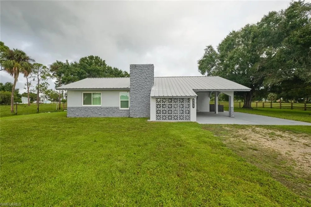 8678 County Rd 78 Fort Denaud, FL 33935
