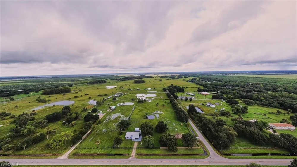 8678 County Rd 78 Fort Denaud, FL 33935