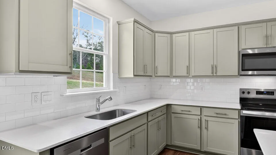 324 Flat River Run Hillsborough, NC 27278