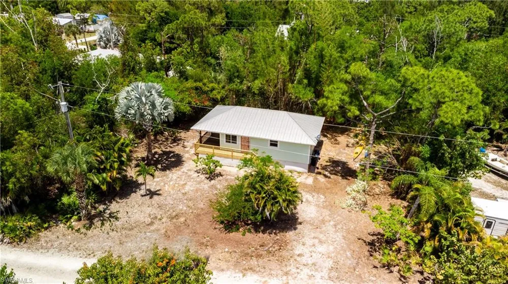 7322 Hibiscus Avenue Bokeelia, FL 33922