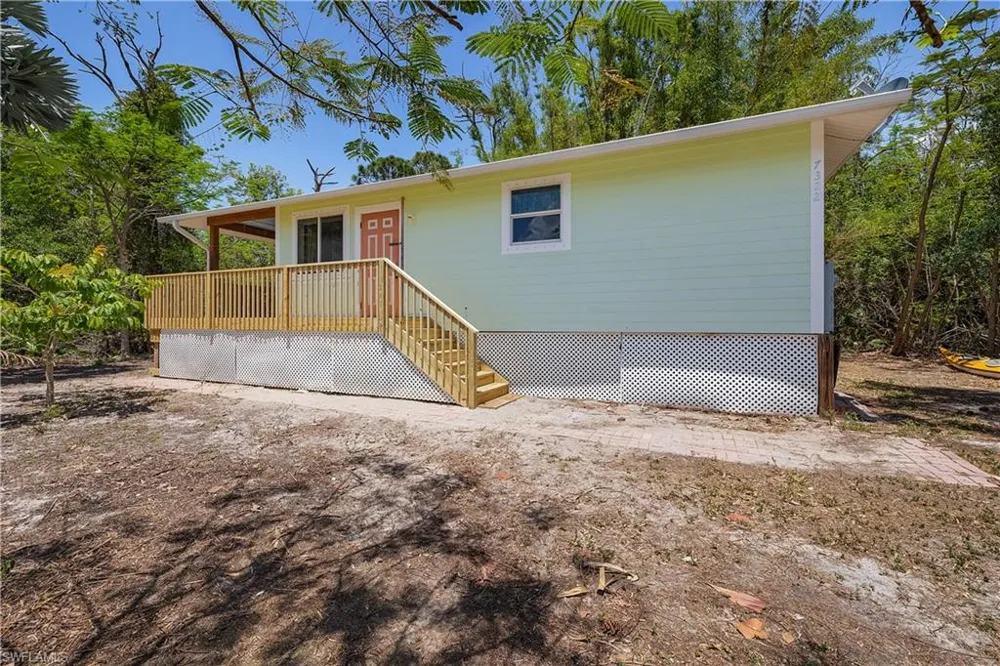 7322 Hibiscus Avenue Bokeelia, FL 33922