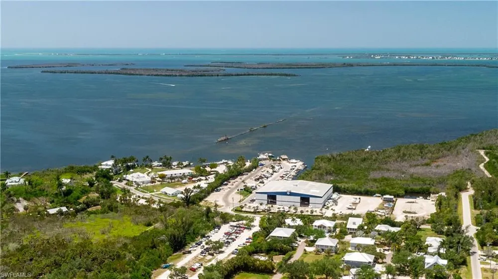7322 Hibiscus Avenue Bokeelia, FL 33922