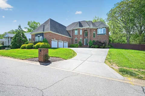 605 Red Fox Trail