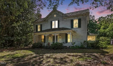 8207 Colonial Trading Path
