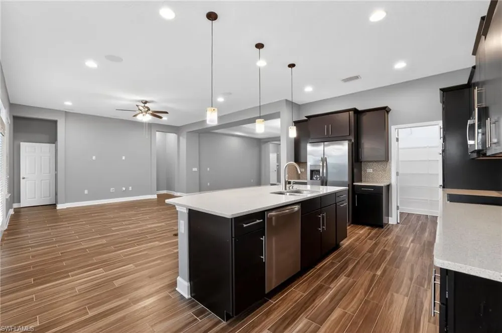 710 116th Court NE Bradenton, FL 34212