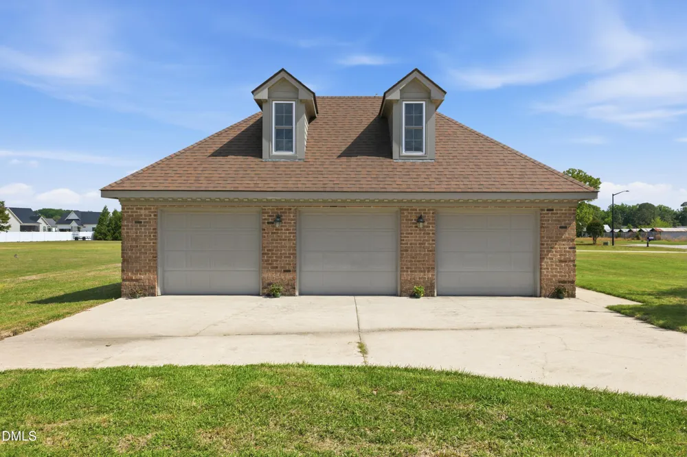 6301 Waters Edge Drive Rocky Mount, NC 27803