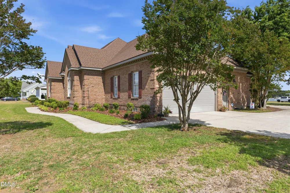 6301 Waters Edge Drive Rocky Mount, NC 27803