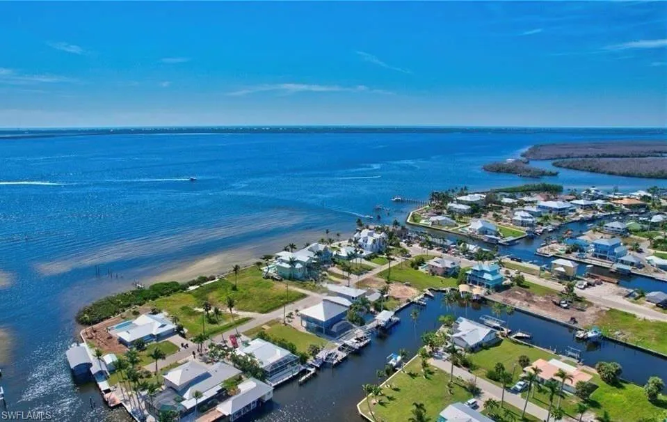 4159 Sunshine Boulevard St. James City, FL 33956