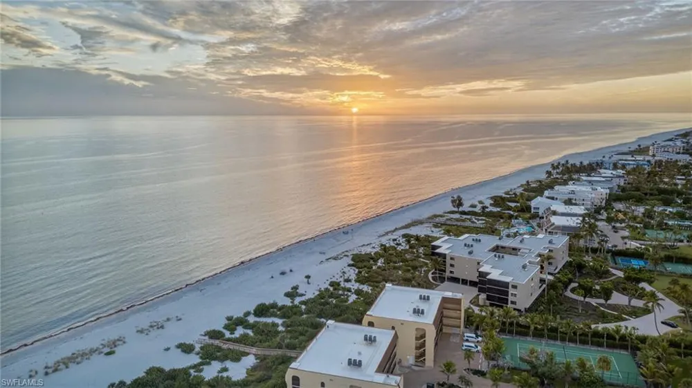 2929 W Gulf Drive #306 Sanibel, FL 33957