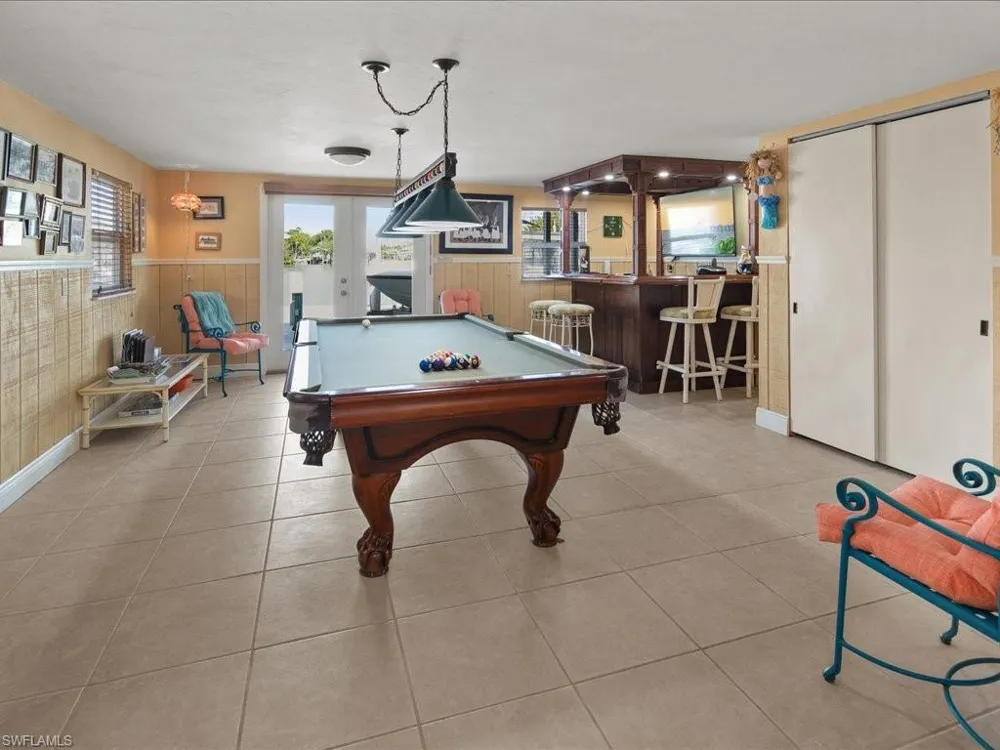 565 Coconut Avenue Goodland, FL 34140