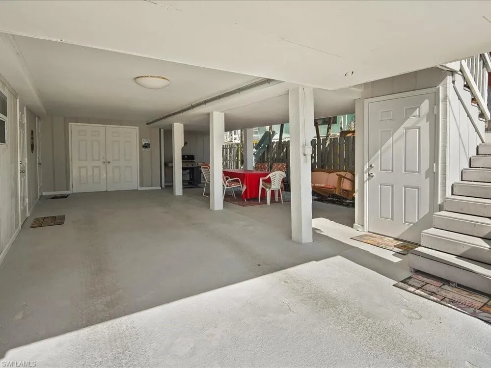565 Coconut Avenue Goodland, FL 34140
