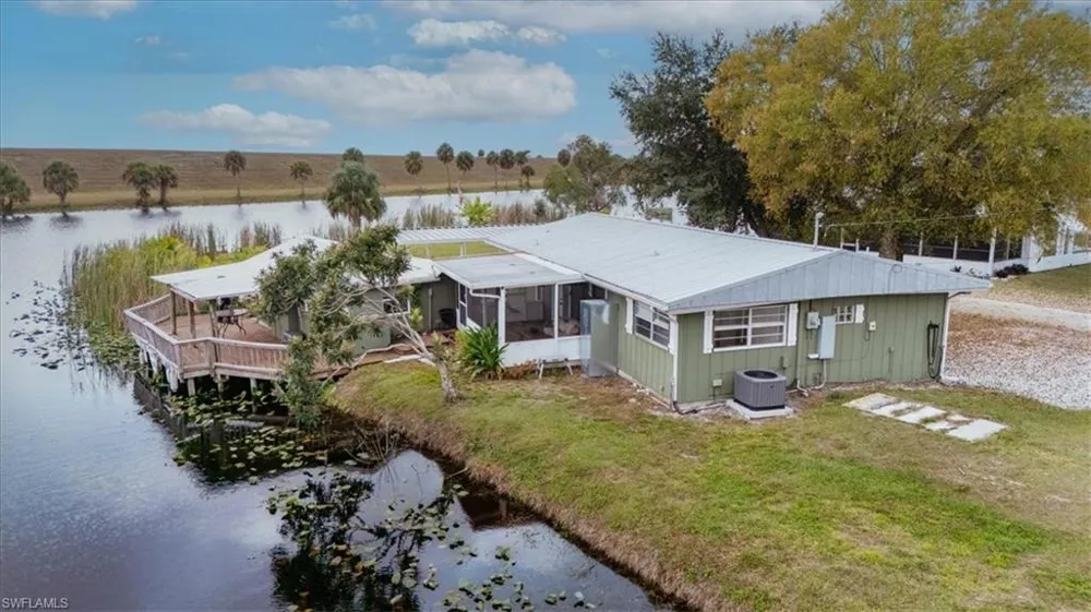 1083 Sunset Strip Moore Haven, FL 33479