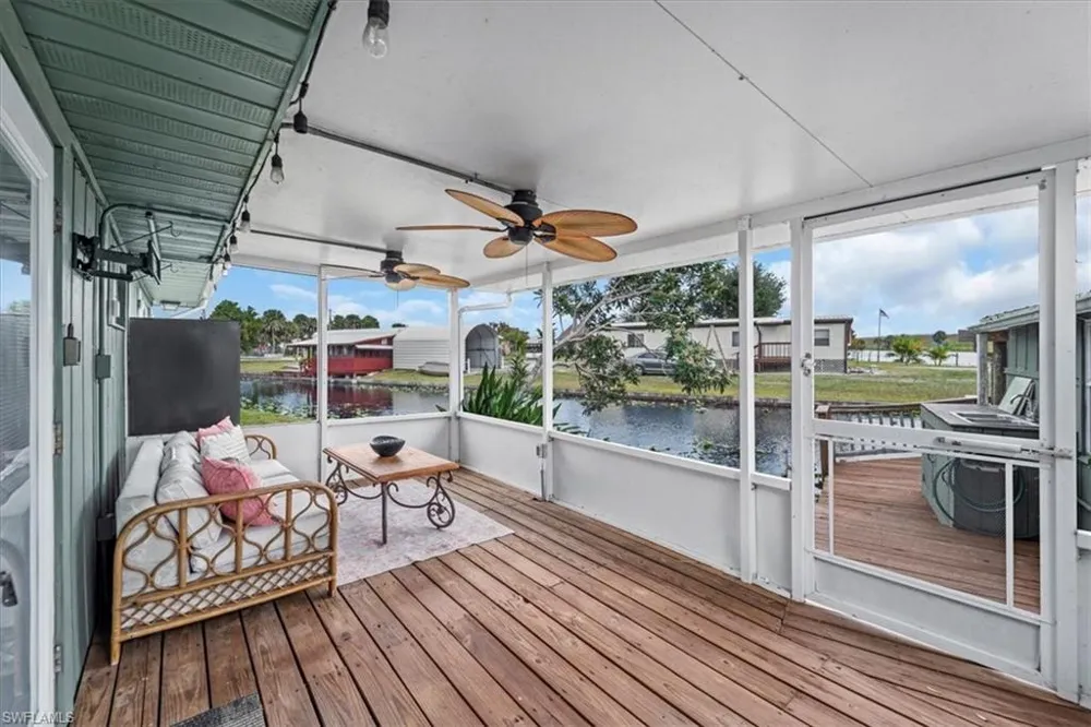 1083 Sunset Strip Moore Haven, FL 33479