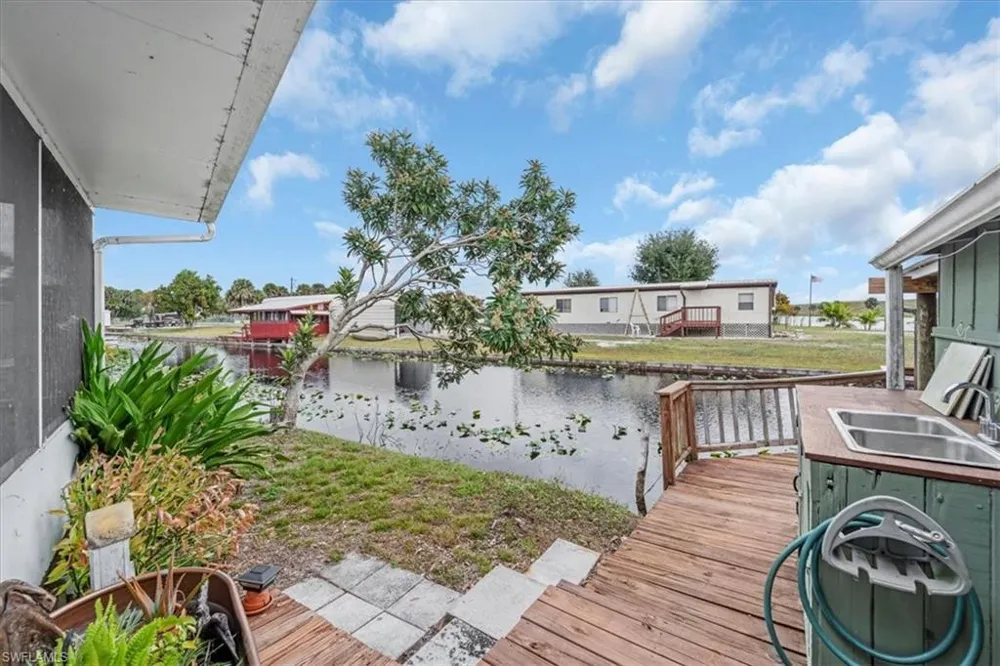 1083 Sunset Strip Moore Haven, FL 33479
