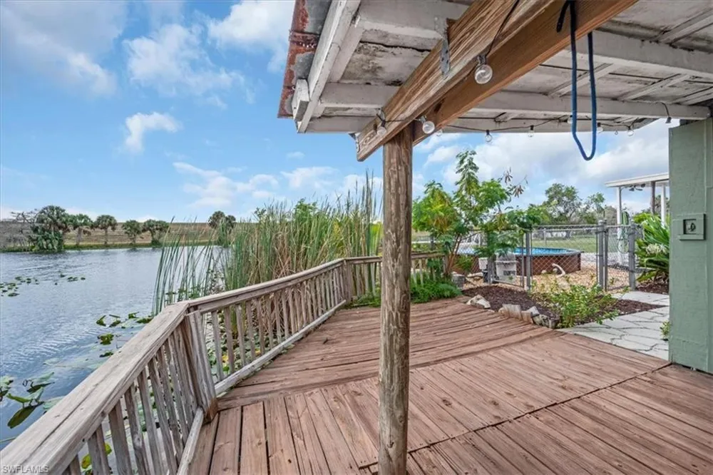 1083 Sunset Strip Moore Haven, FL 33479