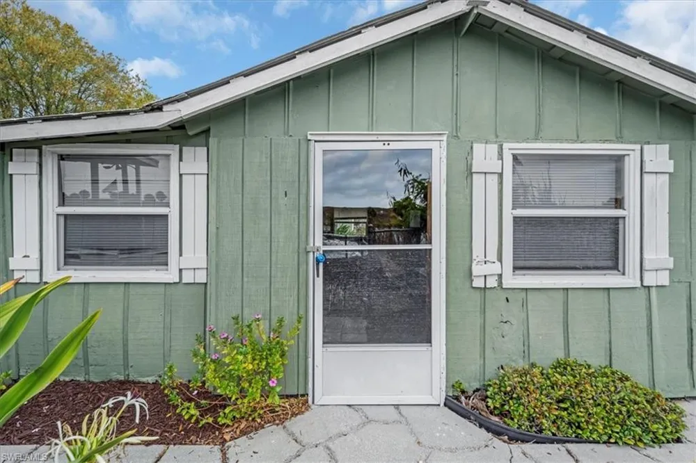 1083 Sunset Strip Moore Haven, FL 33479