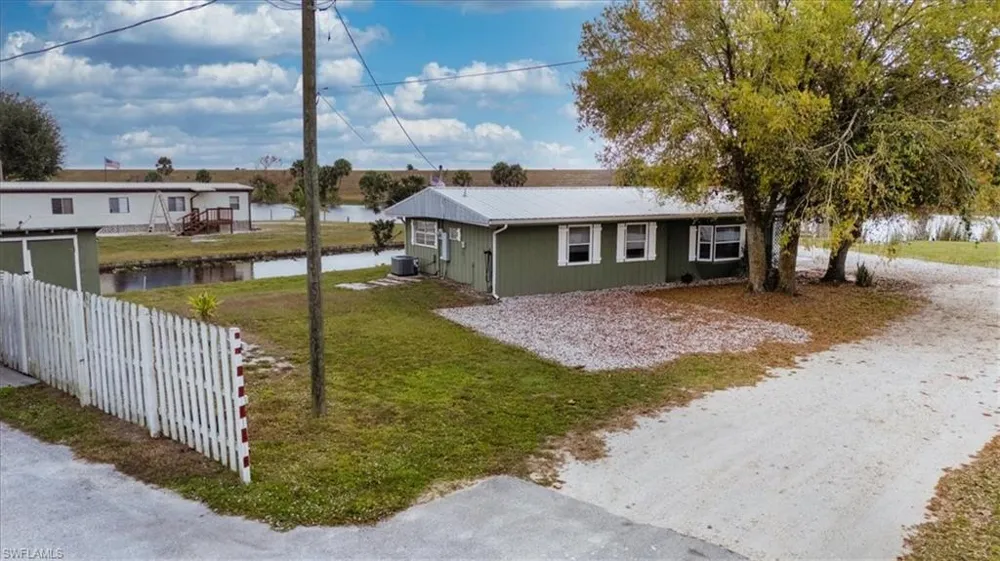 1083 Sunset Strip Moore Haven, FL 33479