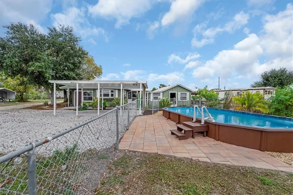 1083 Sunset Strip Moore Haven, FL 33479
