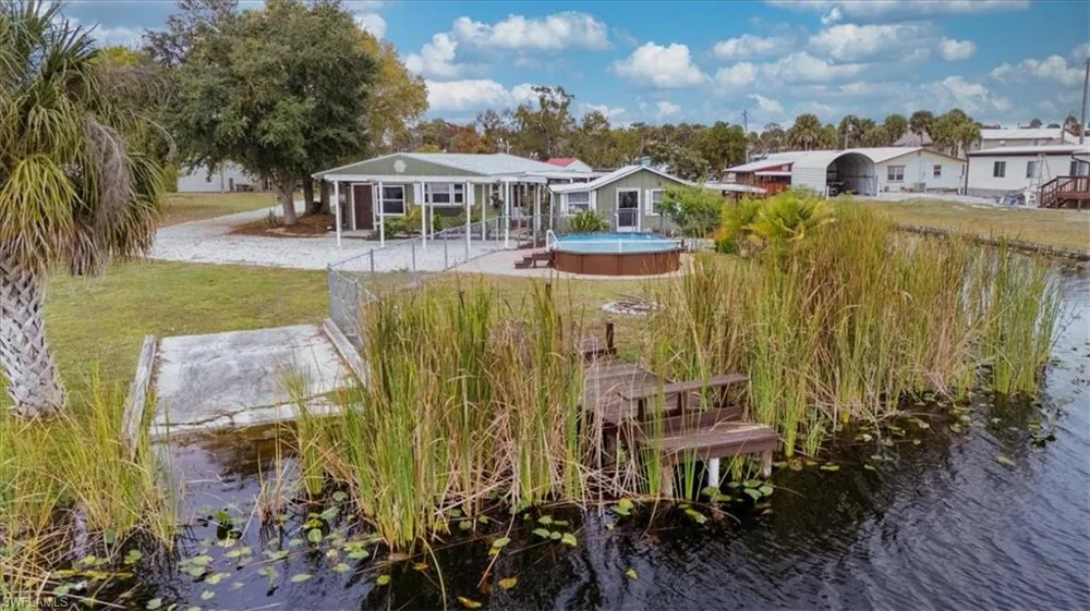 1083 Sunset Strip Moore Haven, FL 33479