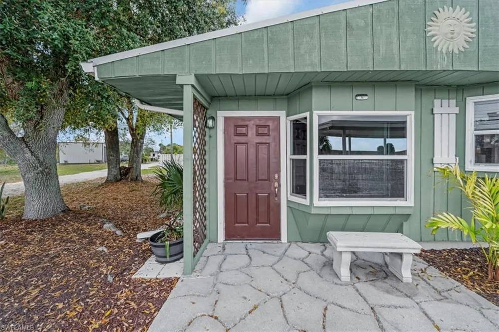 1083 Sunset Strip Moore Haven, FL 33479