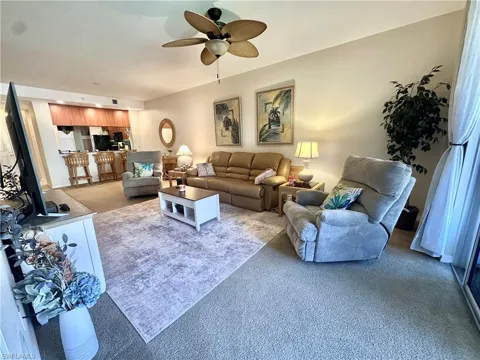 1133 Van Loon Commons Circle #203