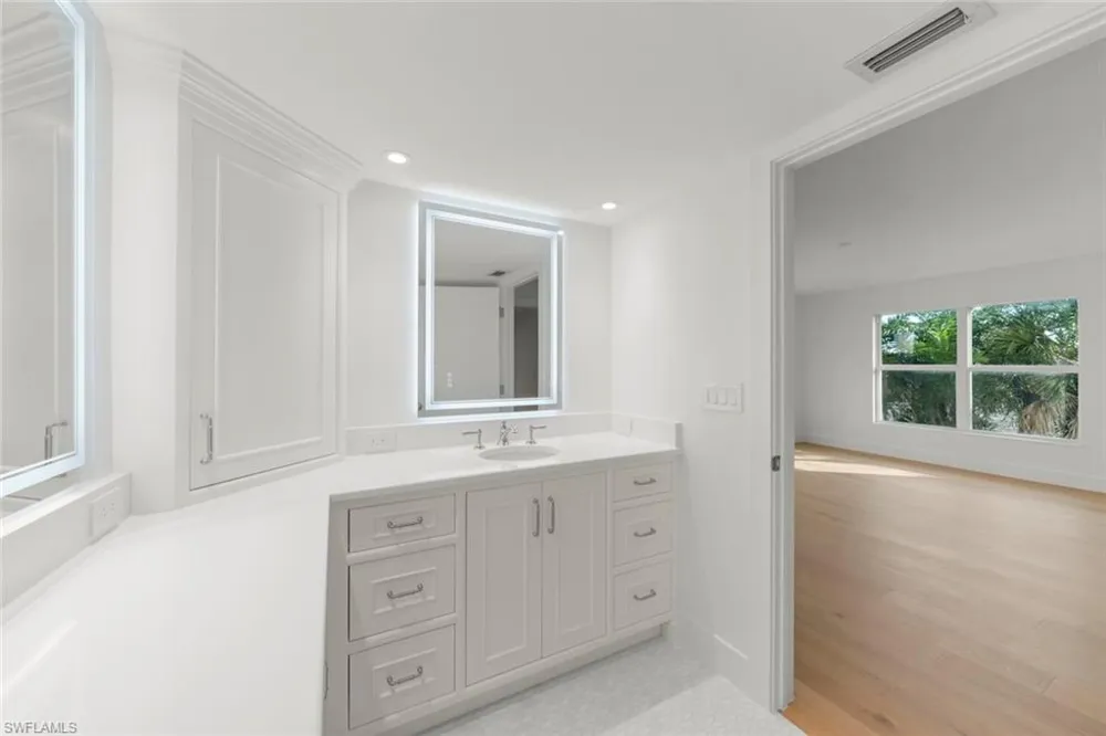 3127 W Gulf Drive #101 Sanibel, FL 33957