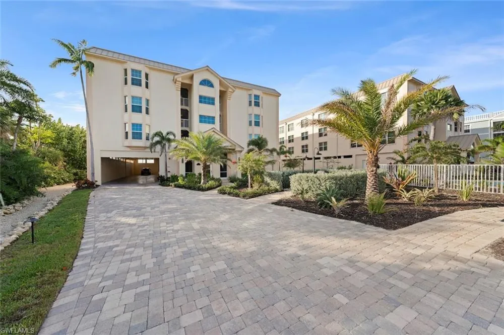 3127 W Gulf Drive #101 Sanibel, FL 33957