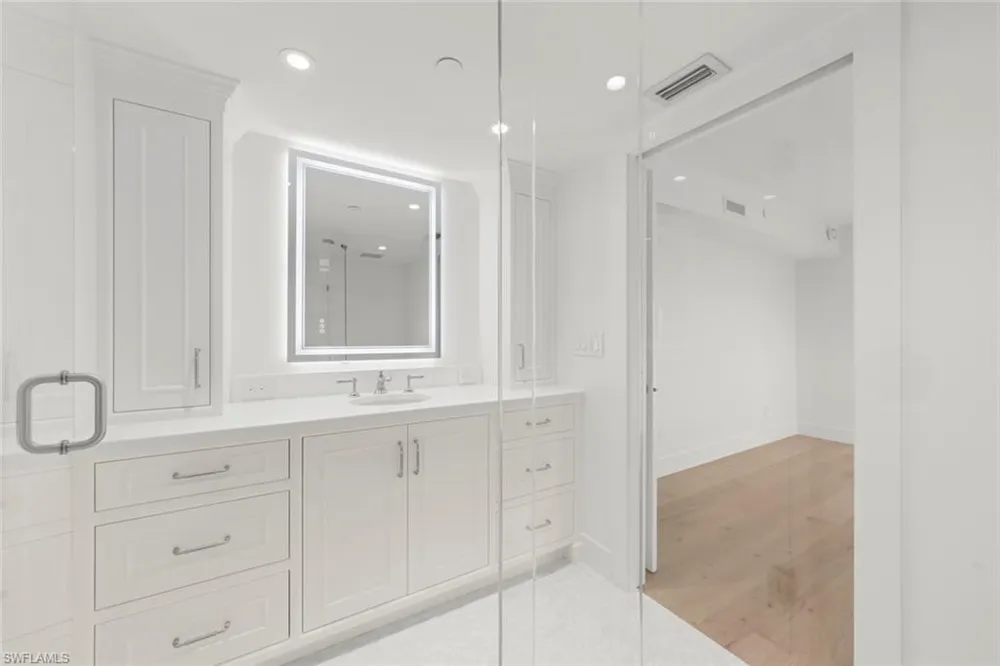 3127 W Gulf Drive #101 Sanibel, FL 33957