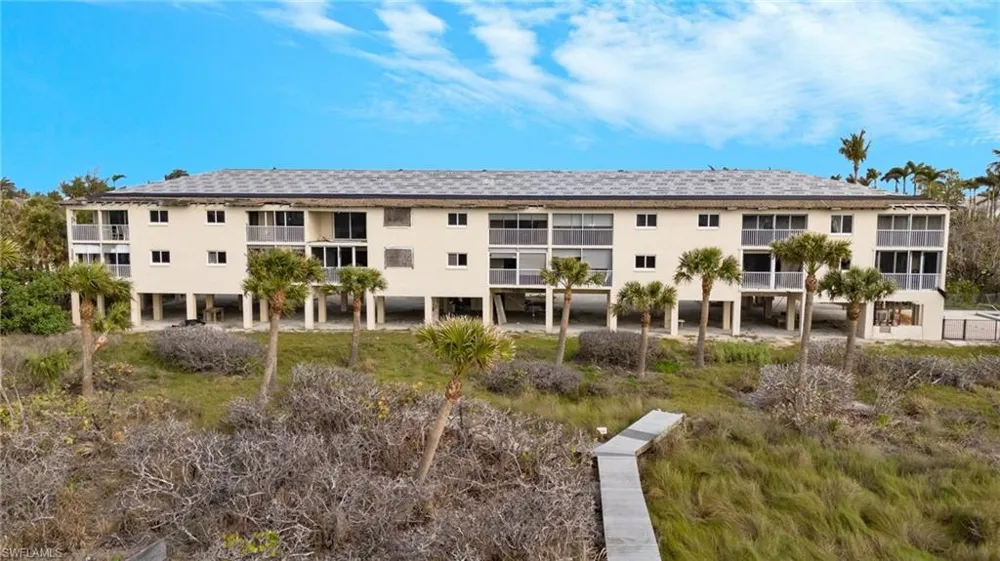 527 E Gulf Drive #203 Sanibel, FL 33957