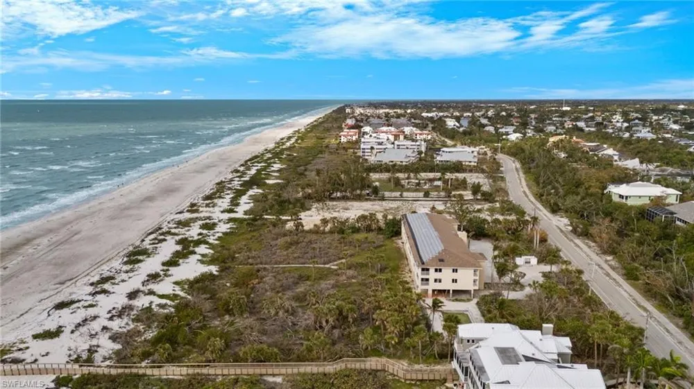 527 E Gulf Drive #203 Sanibel, FL 33957