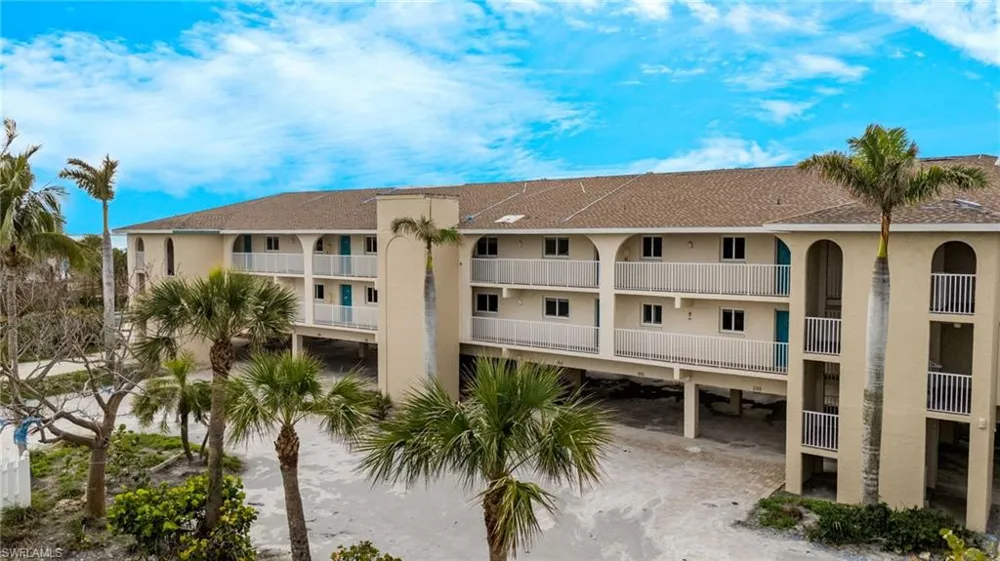 527 E Gulf Drive #203 Sanibel, FL 33957