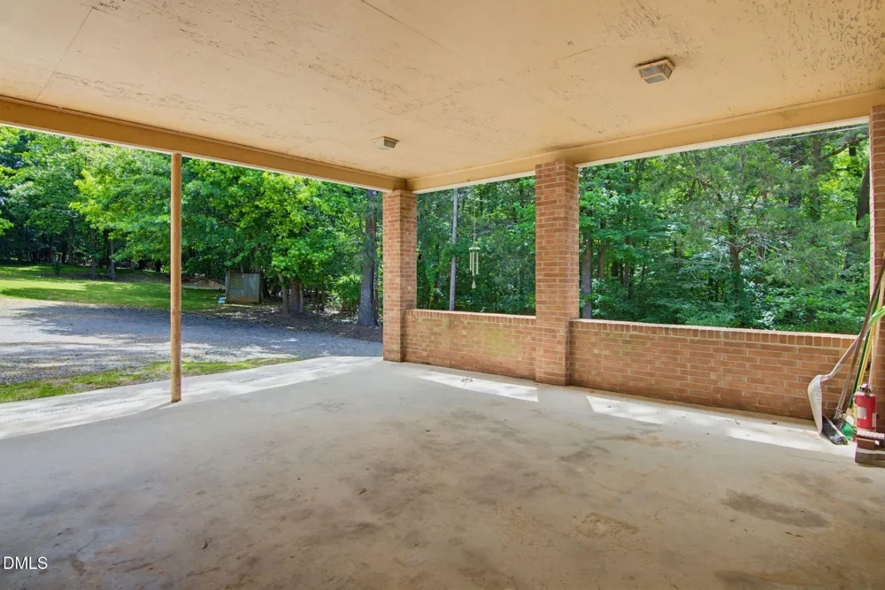 1667 Nc-22 Highway Robbins, NC 27325
