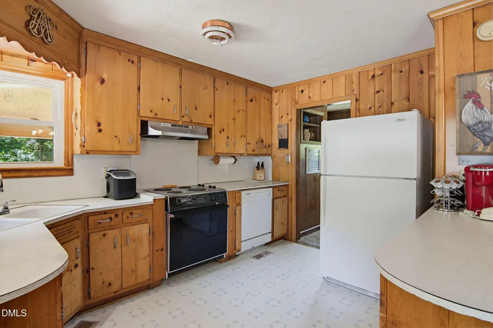 1667 Nc-22 Highway Robbins, NC 27325