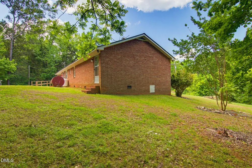 1667 Nc-22 Highway Robbins, NC 27325