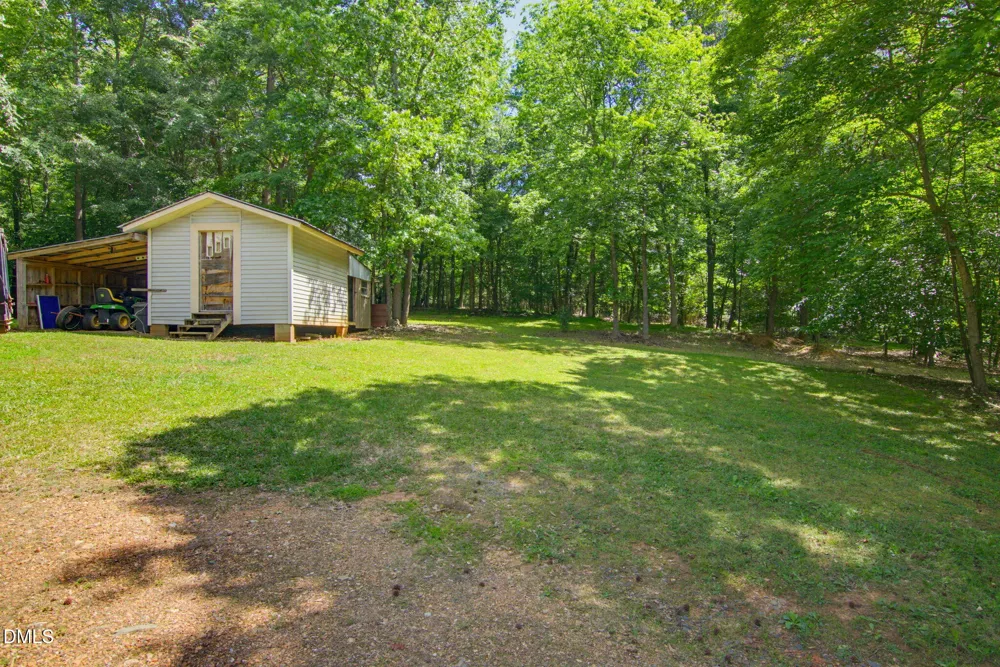 1667 Nc-22 Highway Robbins, NC 27325