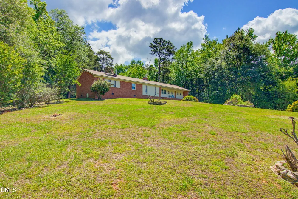 1667 Nc-22 Highway Robbins, NC 27325