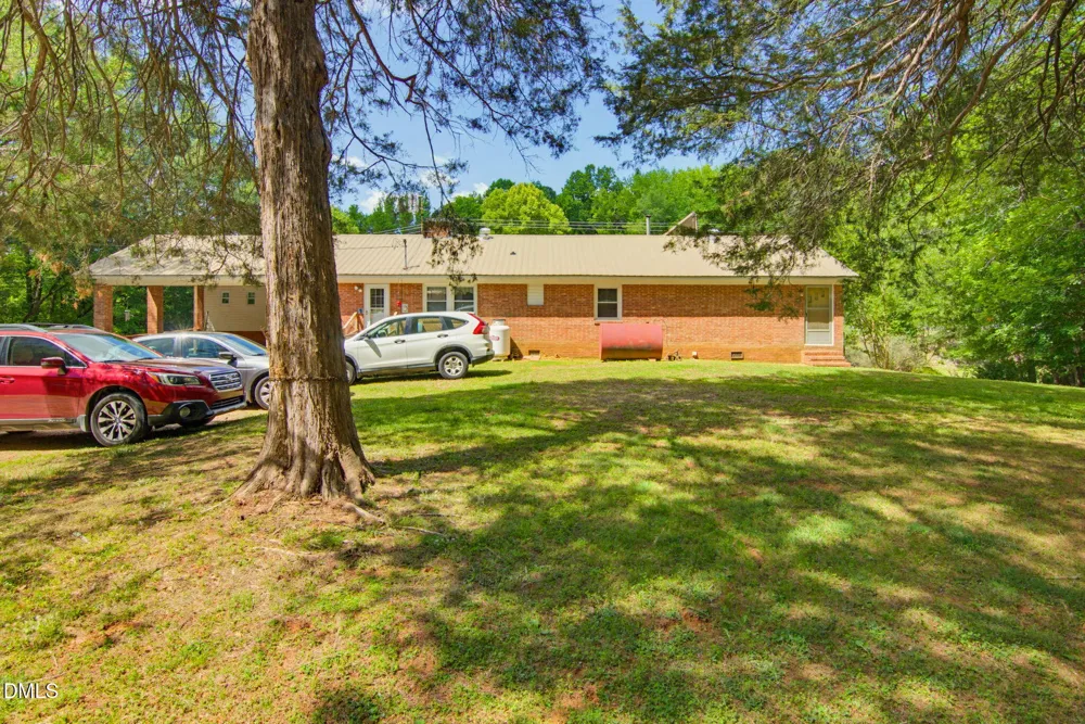 1667 Nc-22 Highway Robbins, NC 27325