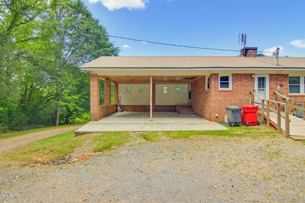 1667 Nc-22 Highway Robbins, NC 27325