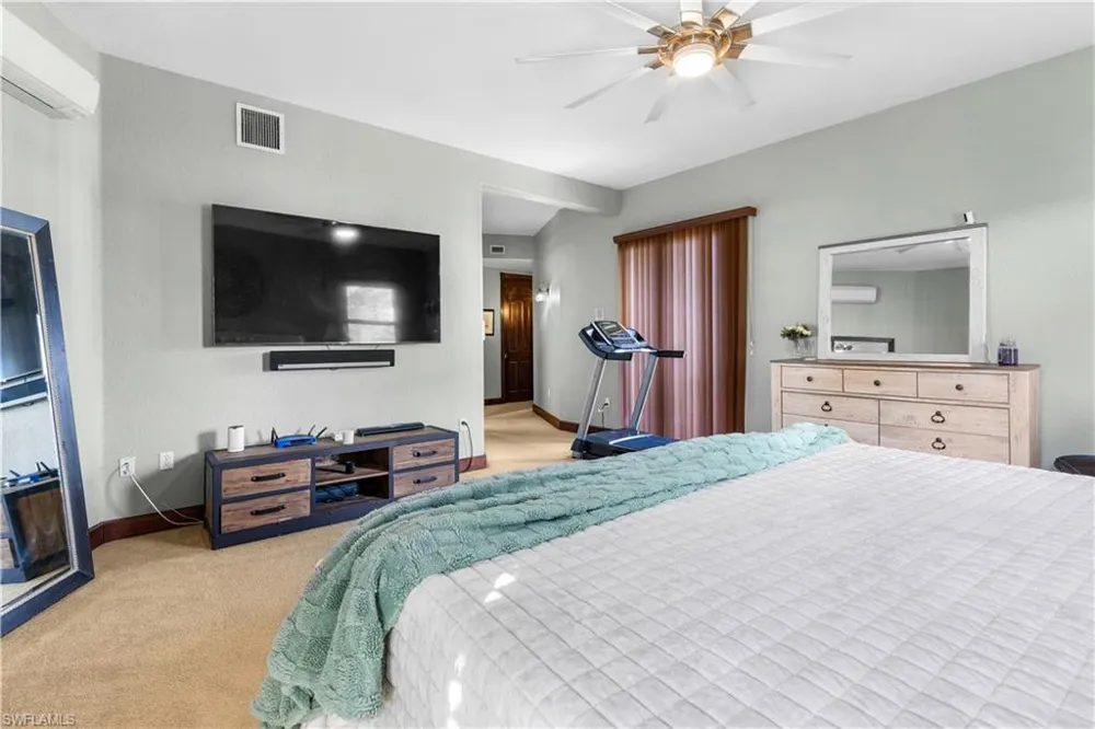 1504 Bowlees CV Bradenton, FL 34207