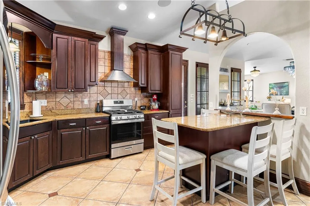 1504 Bowlees CV Bradenton, FL 34207