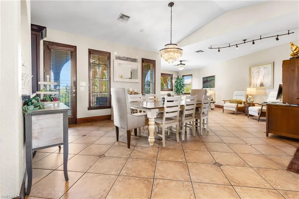 1504 Bowlees CV Bradenton, FL 34207